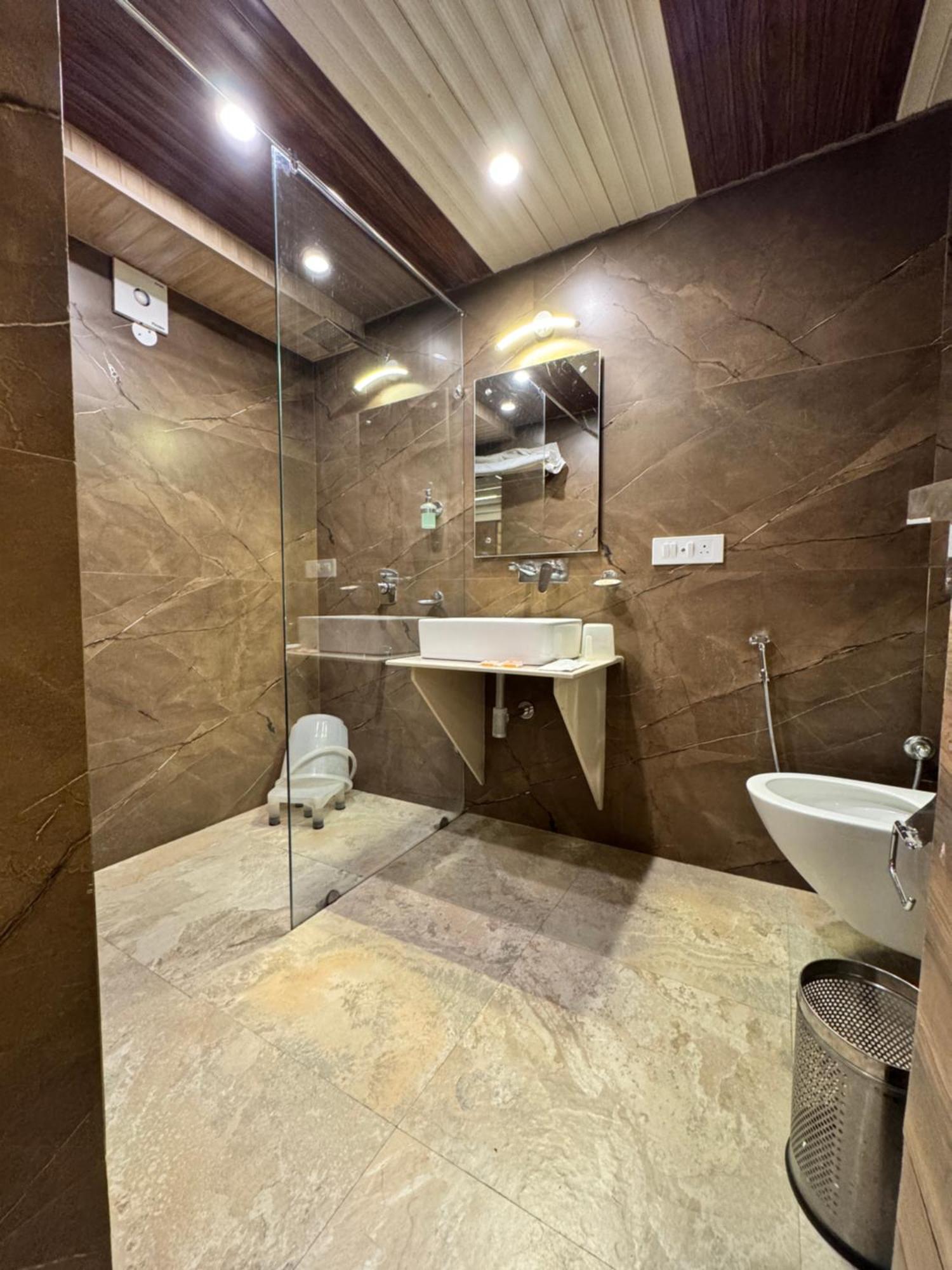 Victory Hotel And Restaurant By Gs Hospitality Shimla Esterno foto