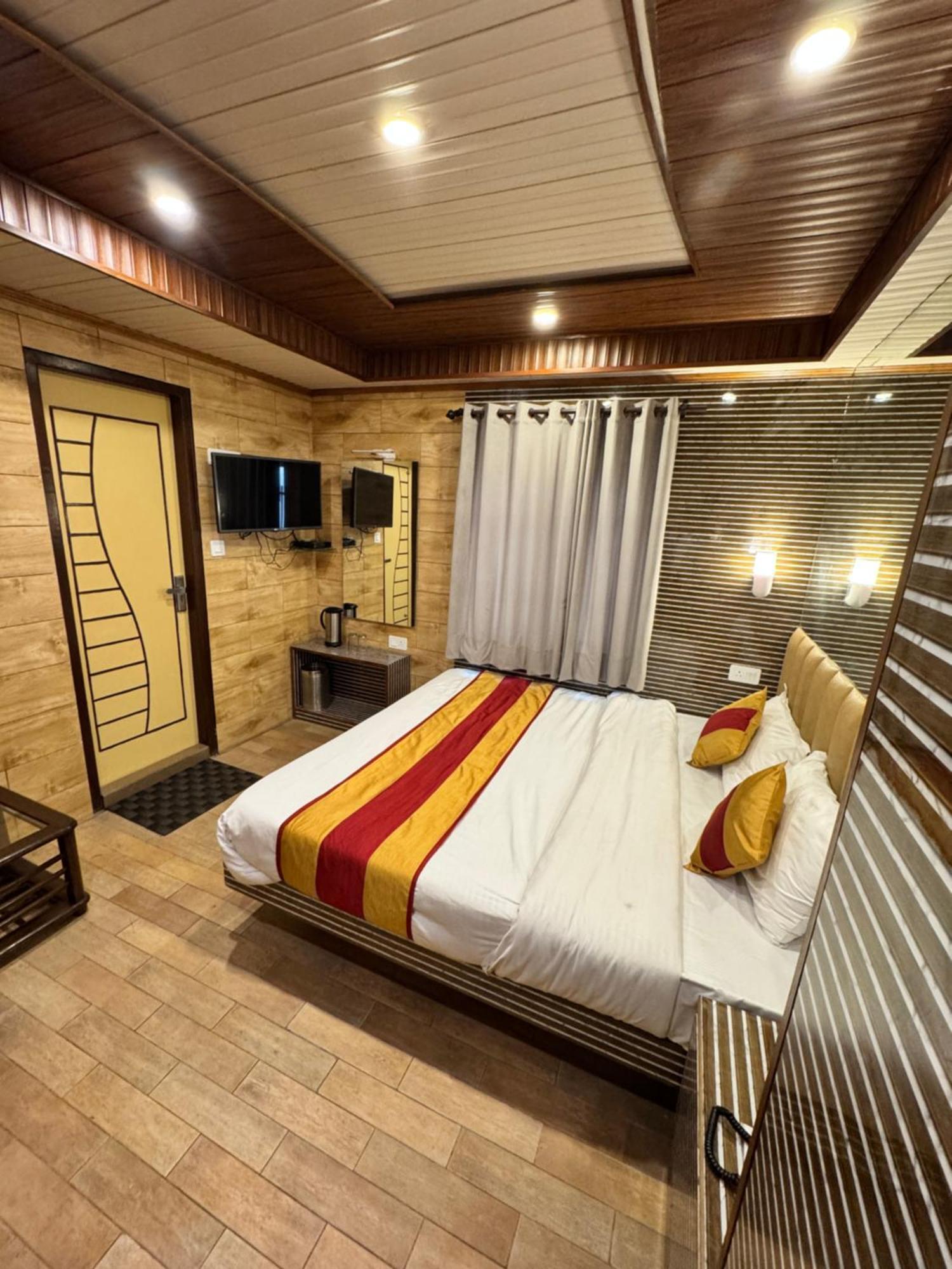 Victory Hotel And Restaurant By Gs Hospitality Shimla Esterno foto