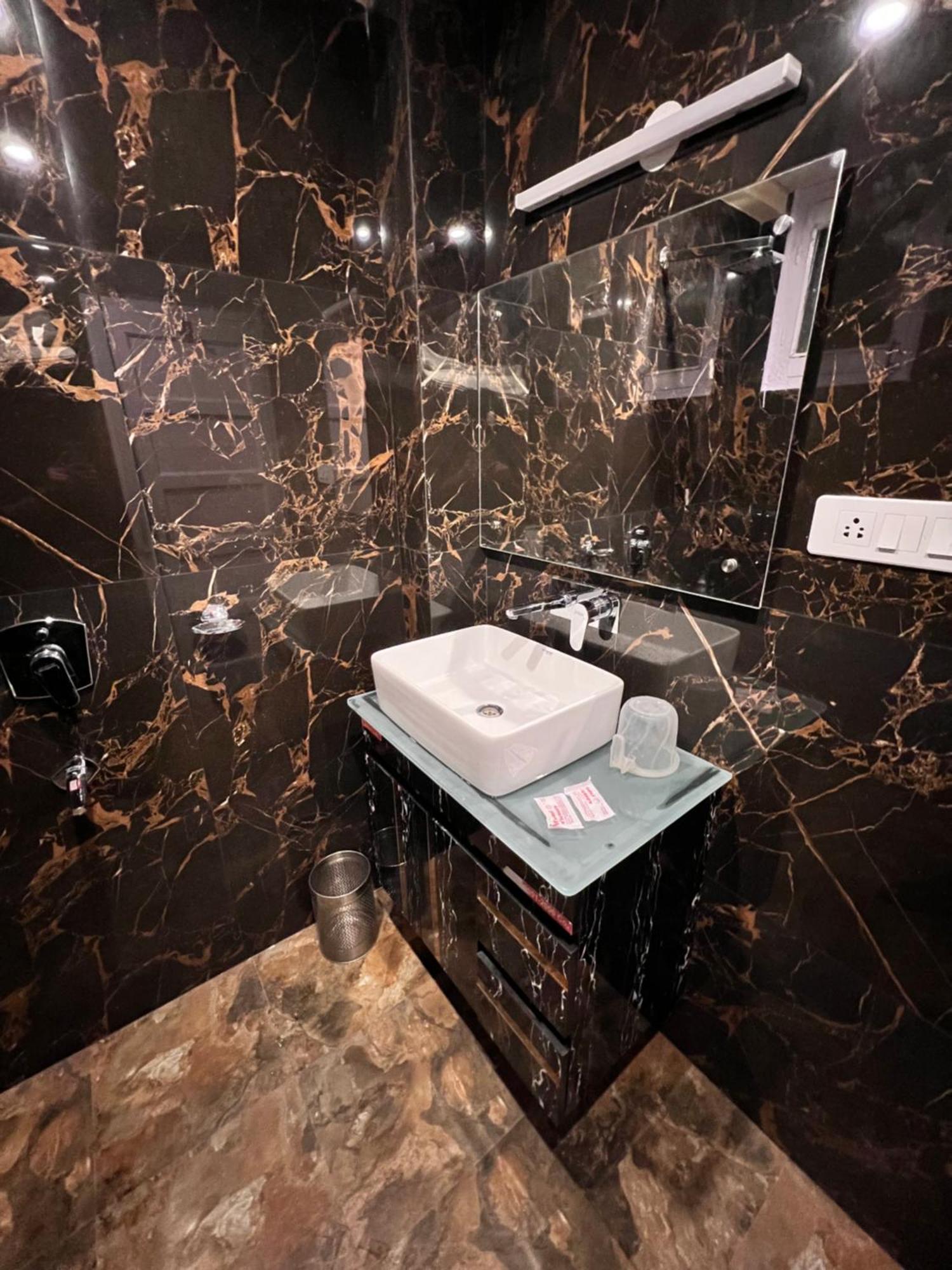 Victory Hotel And Restaurant By Gs Hospitality Shimla Esterno foto